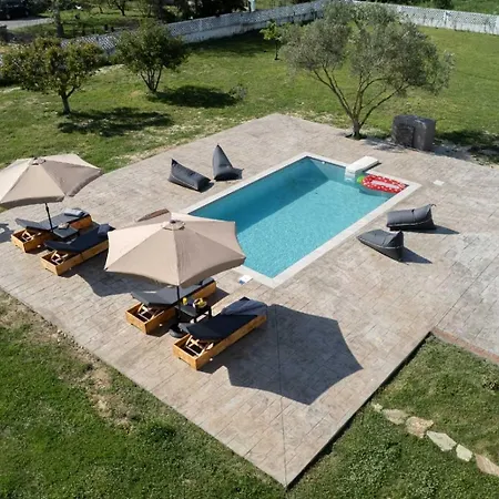 Erdilna Villa